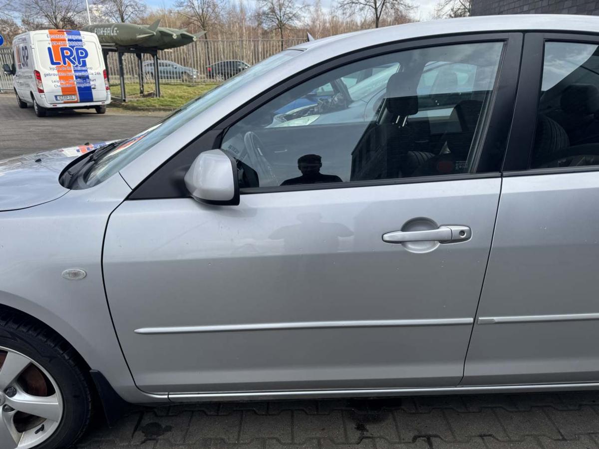 Mazda 3 BK original T&uuml;r vorn links Silber 4-T&uuml;rer Limousine Rohbau Bj.2004